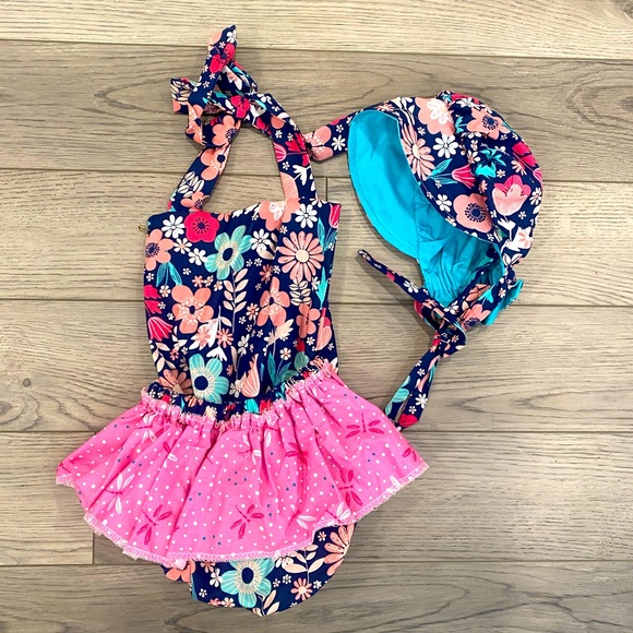 Matching brand new Hand Made girls romper and bonnet hat - Picture 2 of 2